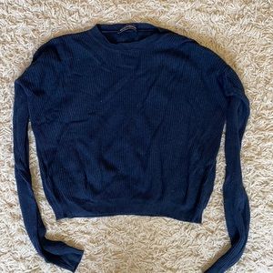 NEW BRANDY MELVILLE blue sweater, flattering